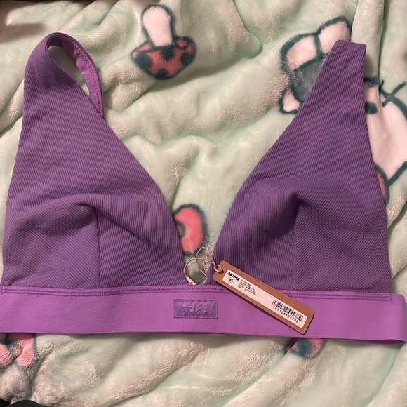 SKIMS XL COTTON RIB PLUNGE BRALETTE IN ULTRAVIOLET - Picture 1 of 3